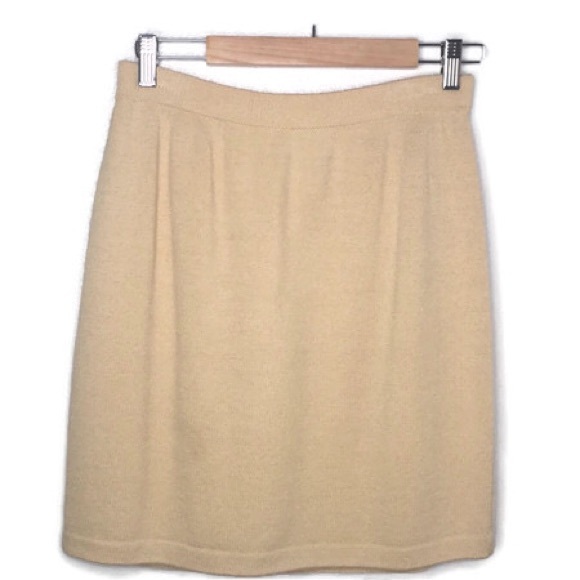 St. John Collection Dresses & Skirts - St. John Collection Cream Knit Skirt Sz6